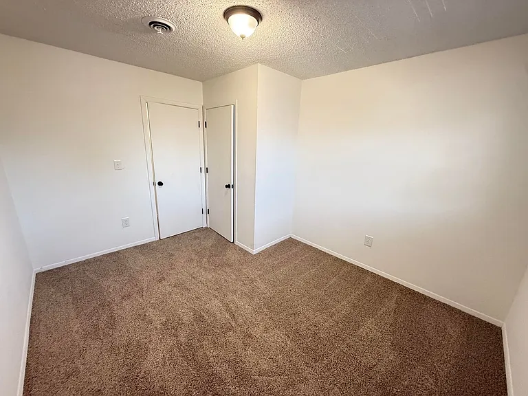 144 Wesley Dr — Photo 9