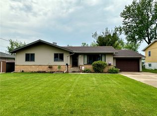 1844 9th Ave, Grinnell, IA 50112