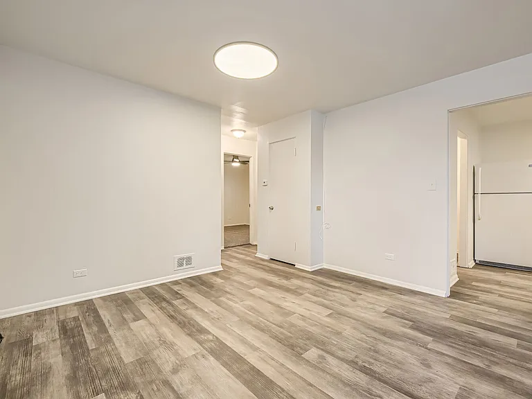 2202 S Cherokee St — Photo 13