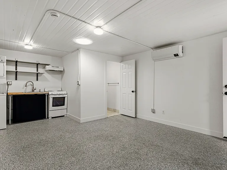 111 Cecil Pl #L — Photo 5