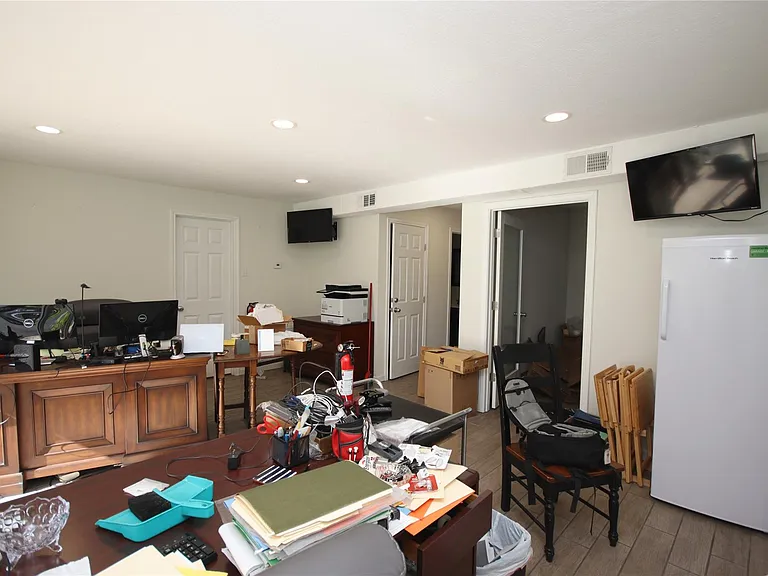 30208 E Geneva Dr — Photo 6