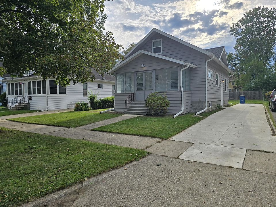1st image of 110 N Higby St