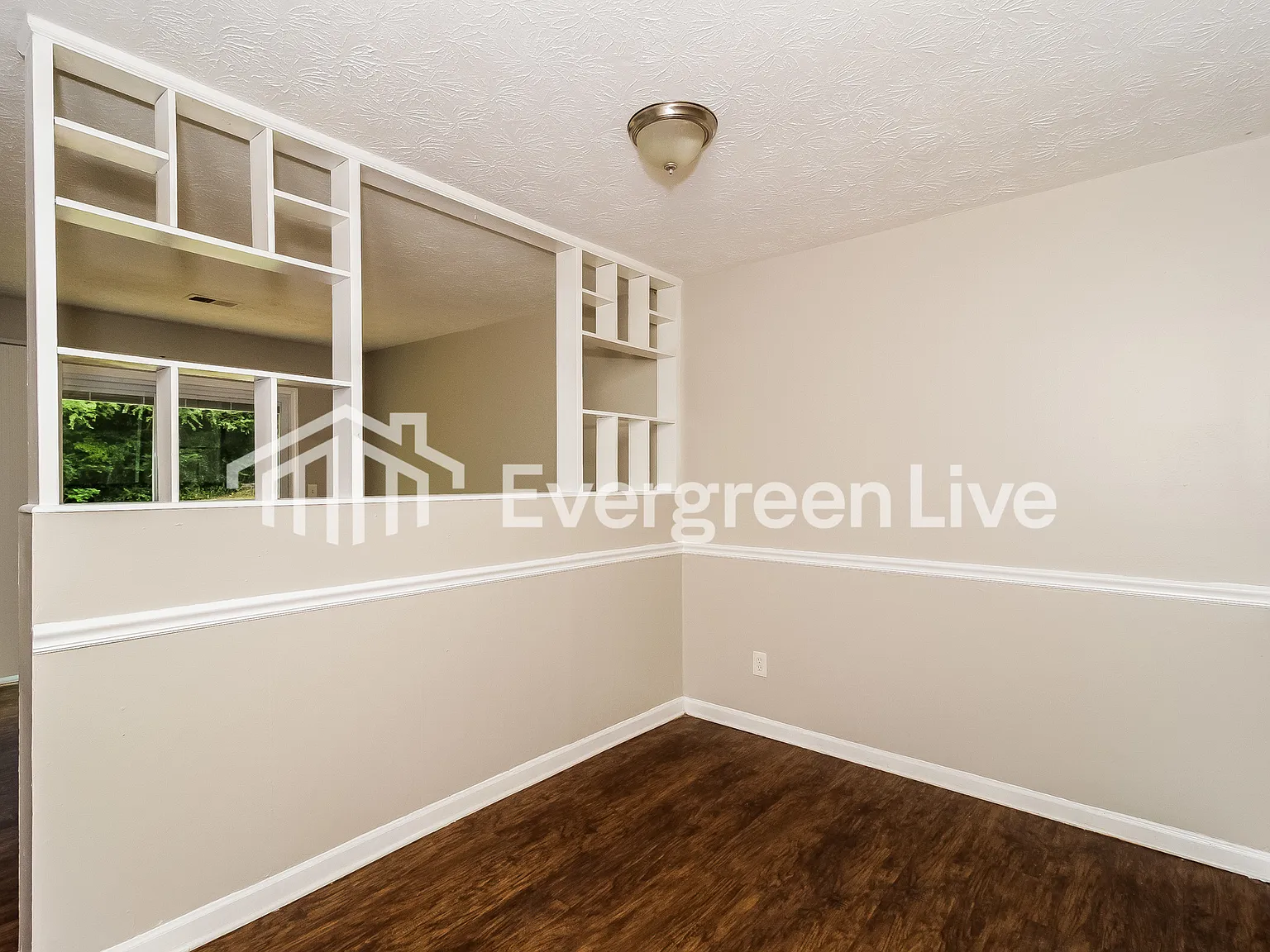 3 bed, 2.0 bath, 1120 sqft, $1,595 — Photo 4