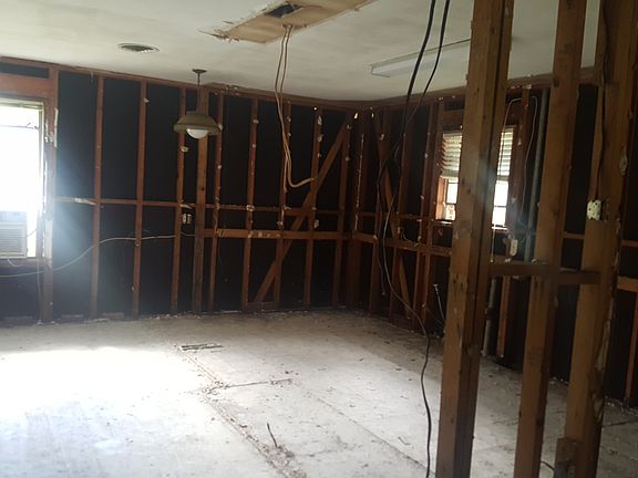 3rd image of 1347 Hazeloak Dr