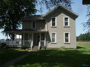 19421 Fostoria Rd, Pemberville, OH 43450