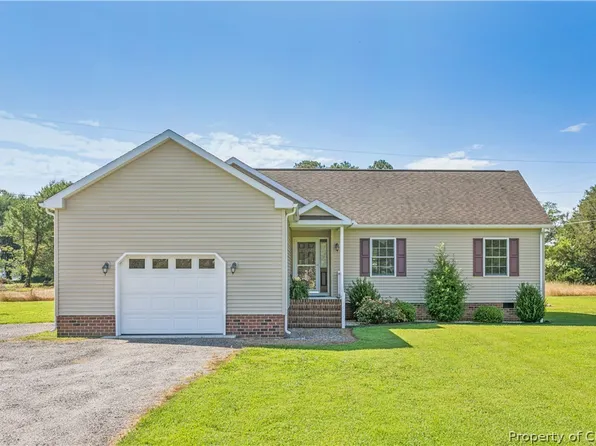 392 Mariners Point Rd, Hudgins, VA 23076