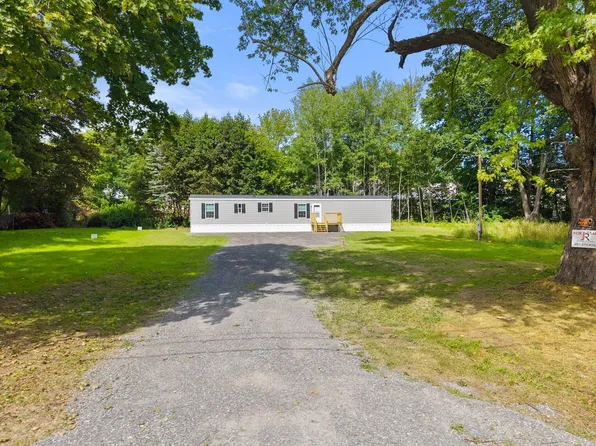 64 N 2nd Rangeway, Oakland, ME 04963