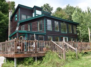 136 Santanoni Ave, Saranac Lake, NY 12983