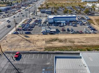 28 Palmdale Rd, Victorville, CA 92392