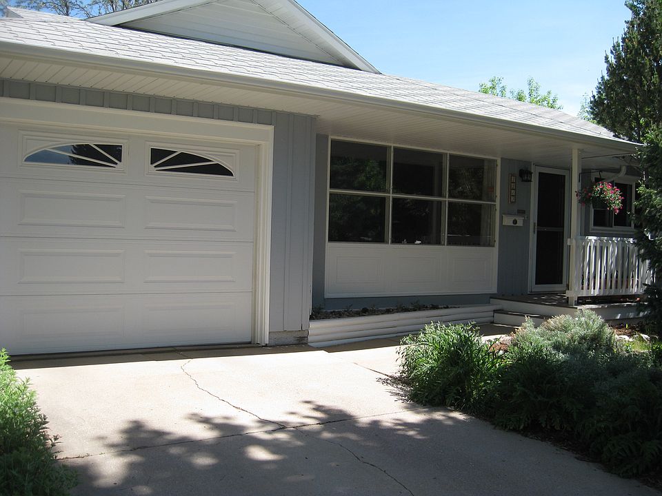 1st image of 2219 Rainbow Ave