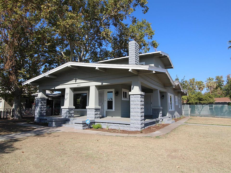 Craftsman home on huge lot