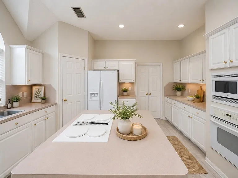 703 Acacia Pl — Photo 24