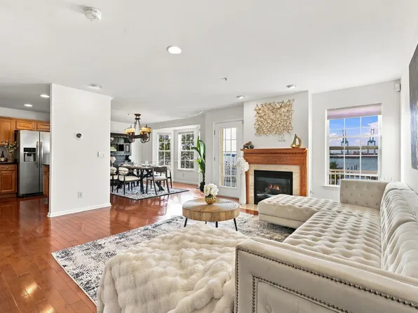 19 Maritime Way, Bayonne, NJ 07002