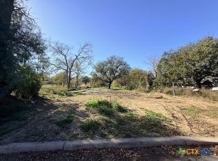 909 Ohio St, Pleasanton, TX 78064