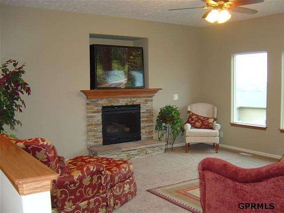 2nd image of 17337 Josephine St