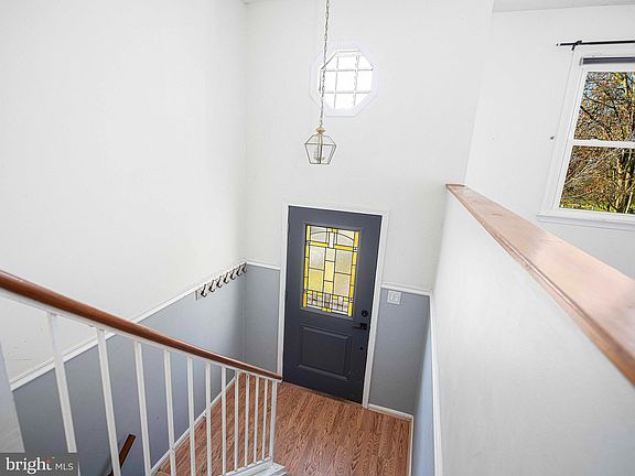 2nd image of 1505 Aviemore Pl