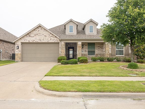 3rd image of 1560 Kleberg Dr
