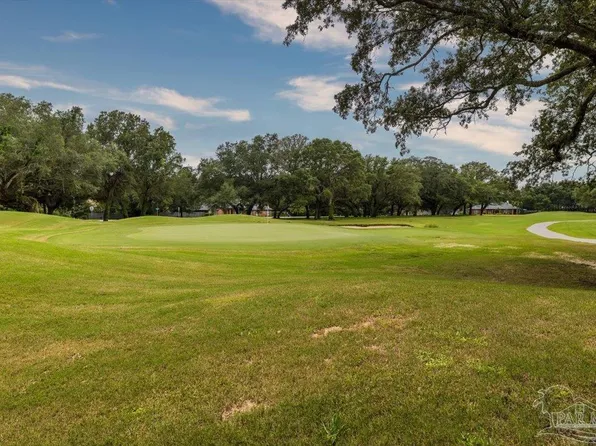 2721 Pga Blvd, Navarre, FL 32566