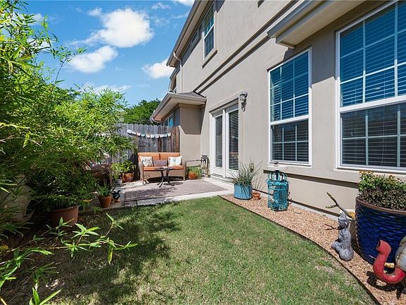 2nd image of 1101 Parmer Ln Unit 331