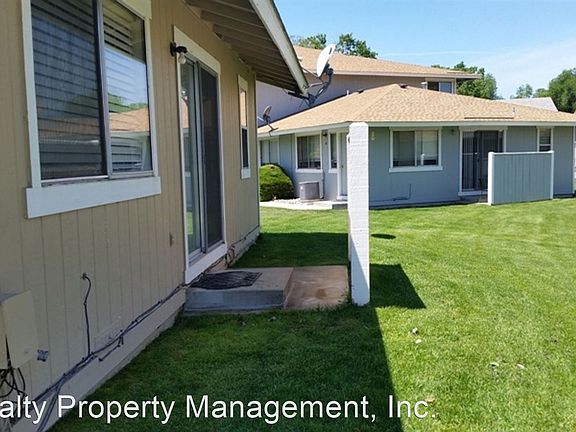 2nd image of 1178 Townhouse Cir #A