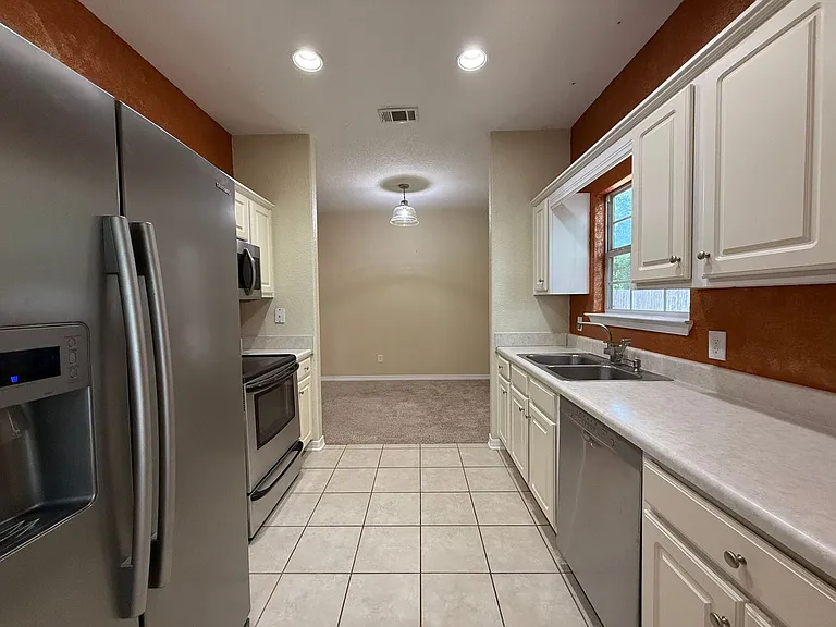 1643 Amarillo Trl — Photo 9