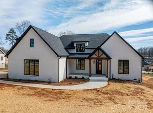 229 Golf Course Rd, Maiden, NC 28650