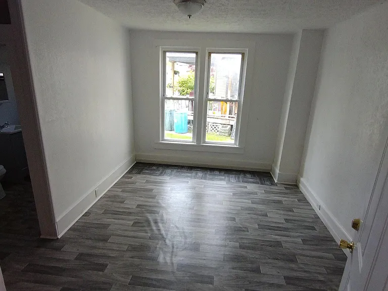 418 Harbor St #5 — Photo 2