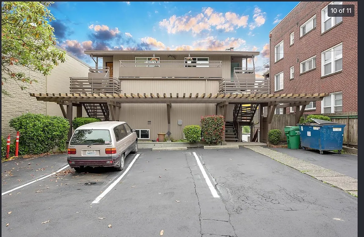 Building Photo - 3232 Fuhrman Ave E #5