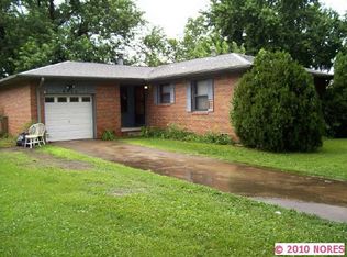 8925 E Latimer Ct, Tulsa, OK 74115