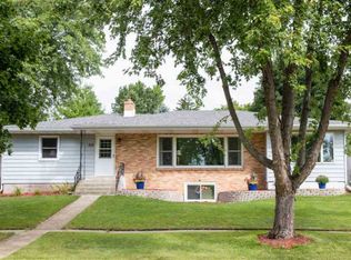 518 10th Ave, New Glarus, WI 53574