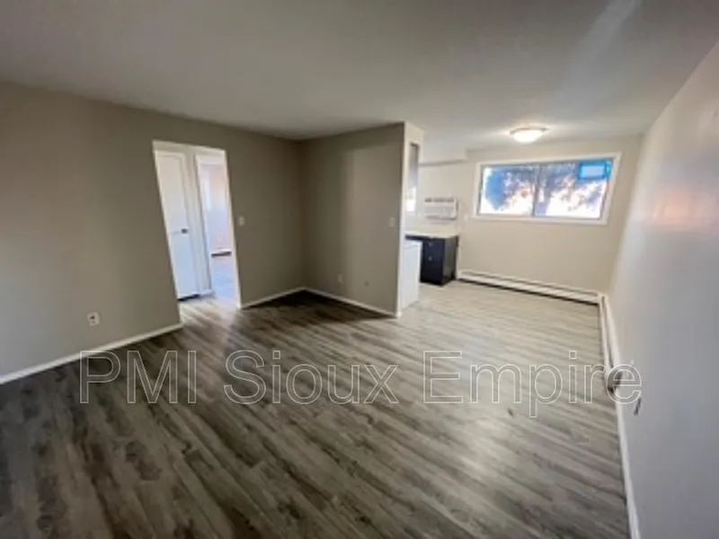 440 S Western Ave #7