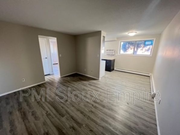440 S Western Ave #7