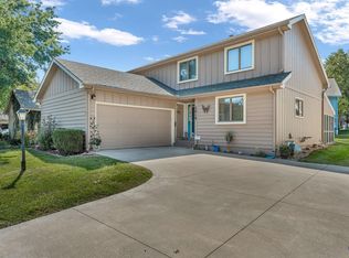 3019 SW Arrowhead Rd, Topeka, KS 66614