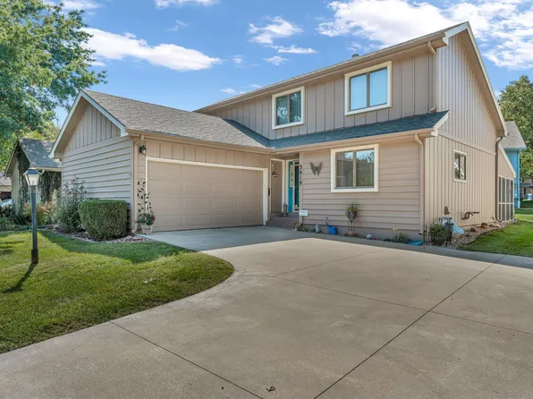 3019 SW Arrowhead Rd, Topeka, KS 66614