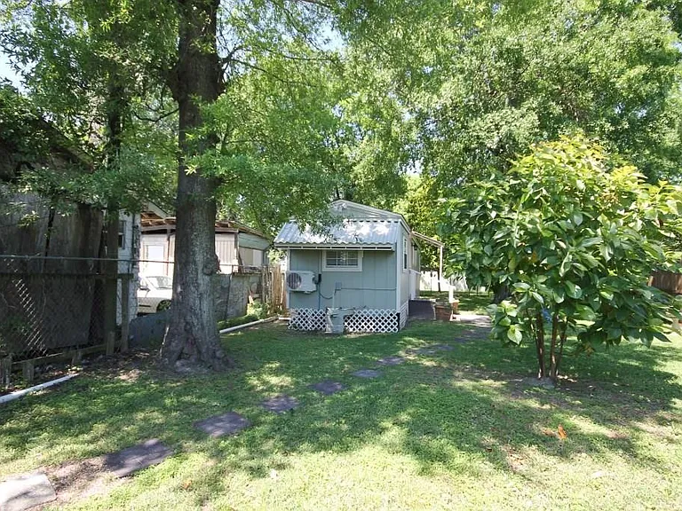 734A McDaniel St — Photo 5