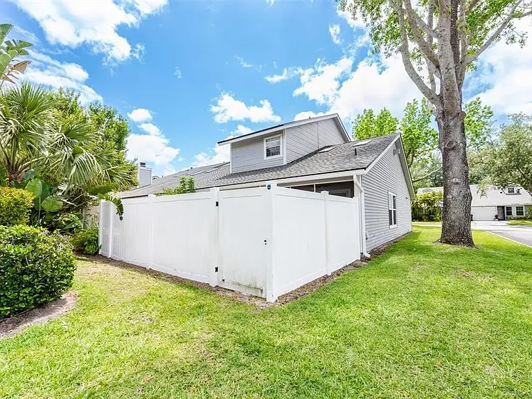 5521 Fairfax St — Photo 4