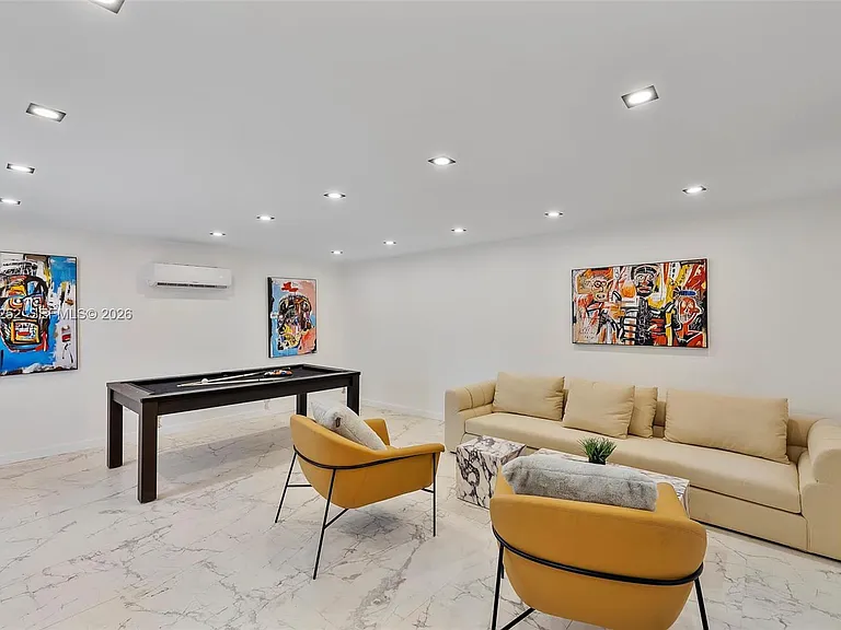 501 NW 46th St — Photo 13