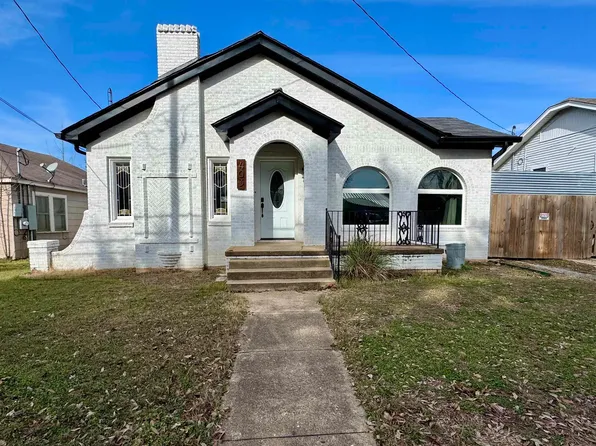 403 E Henderson St, Overton, TX 75684