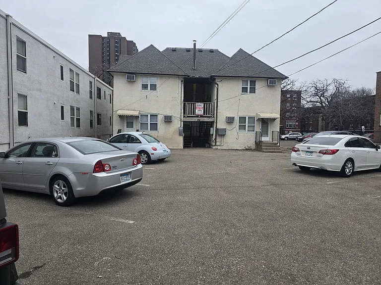 1714 2nd Ave S #6 — Photo 4
