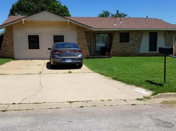 1213 2nd Pl, Elgin, OK 73538