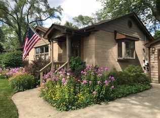 1217 N Hickory Ave, Arlington Heights, IL