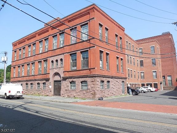 2nd image of 18 Market Street BLDG 19 #301