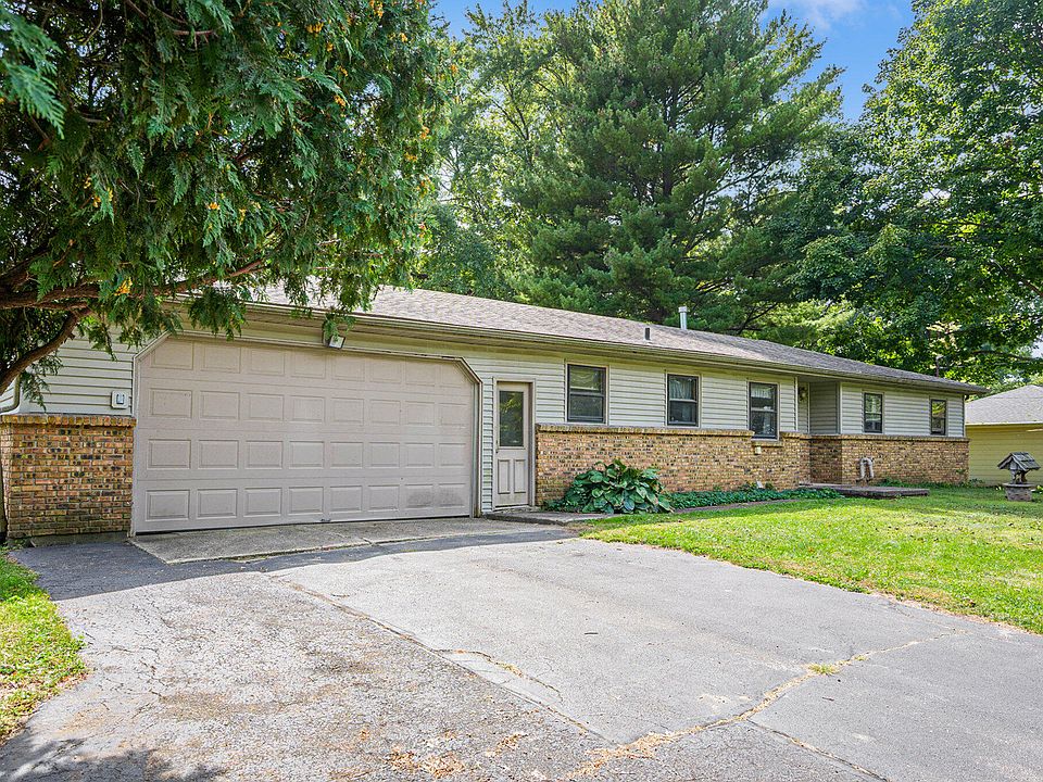 1st image of 4832 Woodside Dr