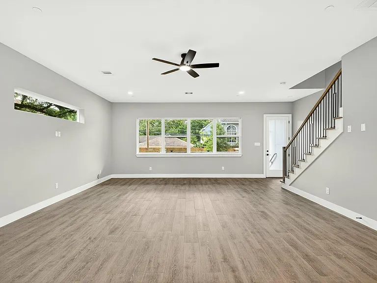 4517 Larch Ln — Photo 20