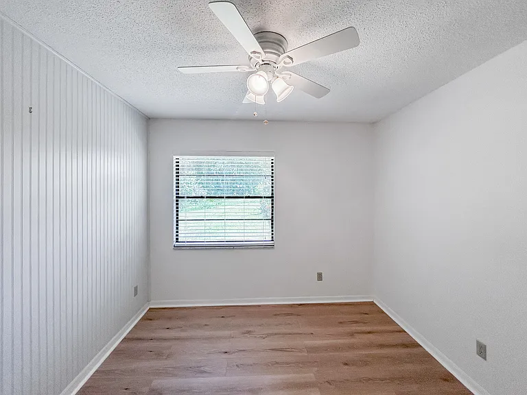 1750 Atrium Dr — Photo 23