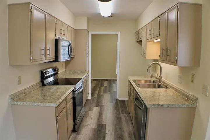 8690 Manion Dr — Photo 6