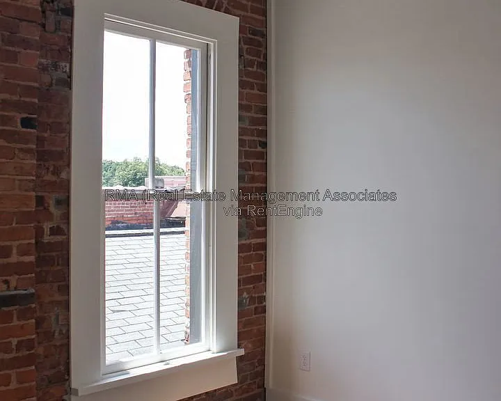 4 Zebulon St #2G — Photo 16