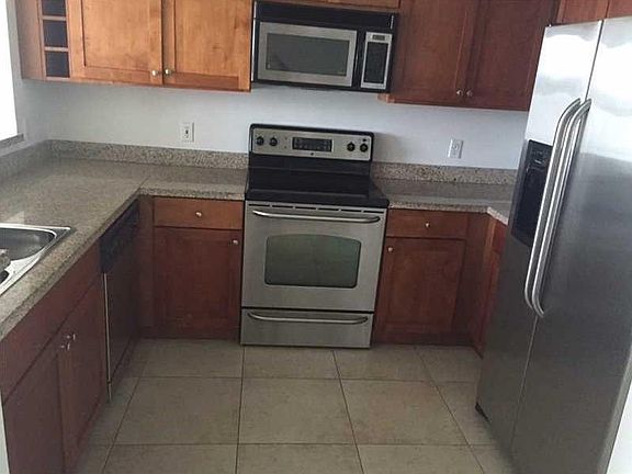 2nd image of 1723 SE 2nd Ave #P004