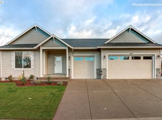 435 E Johnson St, Carlton, OR 97111