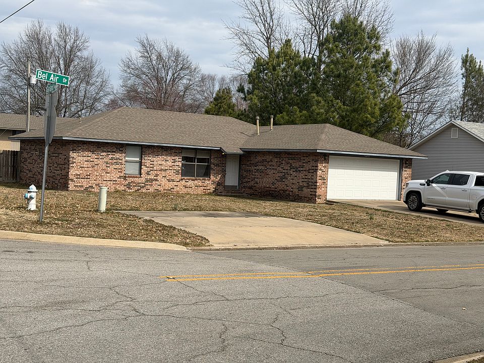 1st image of 1080 W Bel Air Dr
